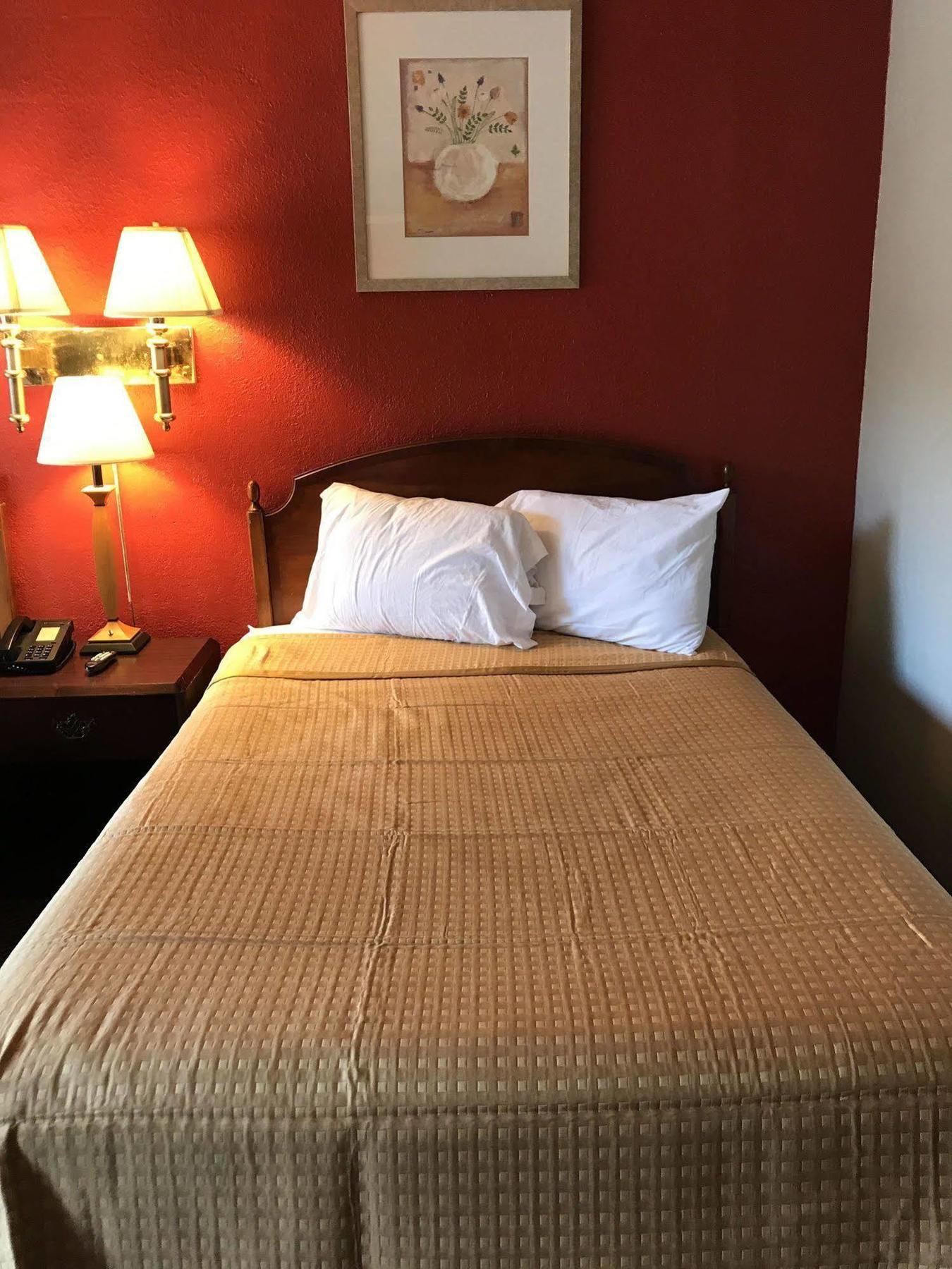 Hotel Oyo Downtown 2*